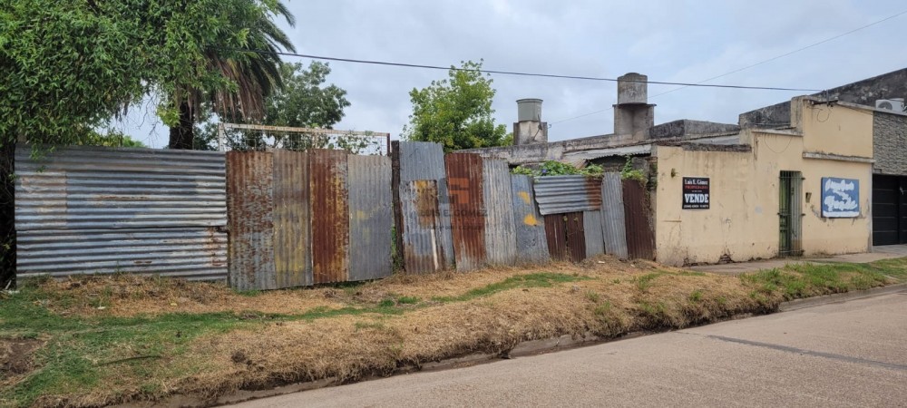 CASA A DEMOLER CON BUEN TERRENO