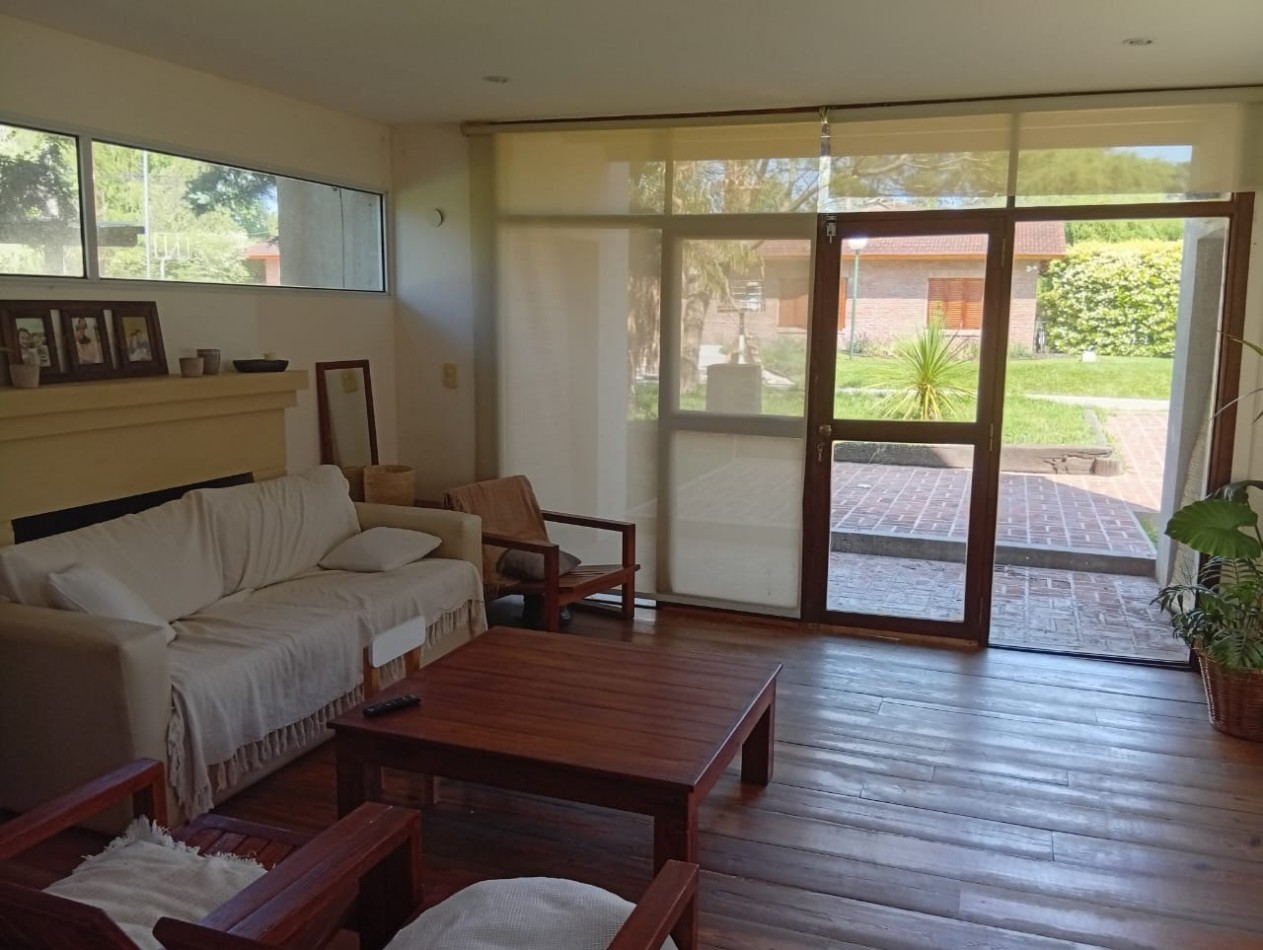 CASA FAMILIAR