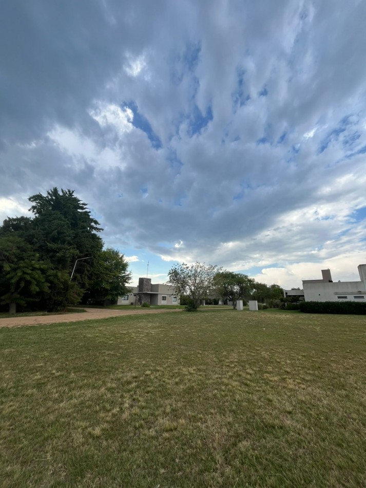 LOTE DE 1250 M2 - PRADOS DE LA ADELINA