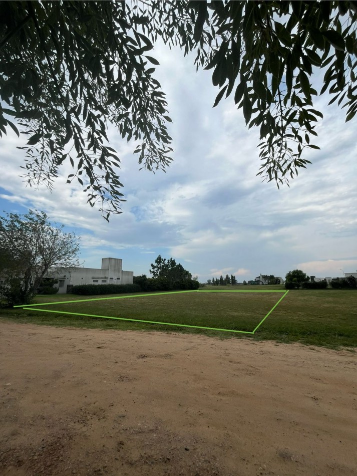 LOTE DE 1250 M2 - PRADOS DE LA ADELINA