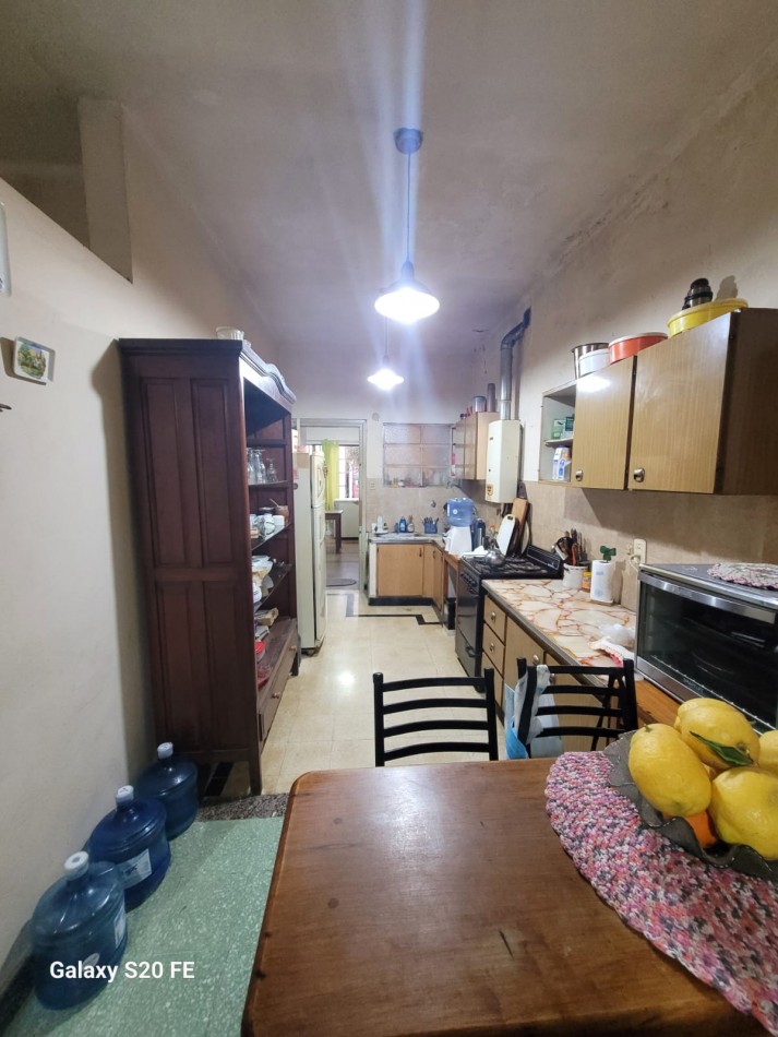 CASA CON DEPARTAMENTO EN VENTA
