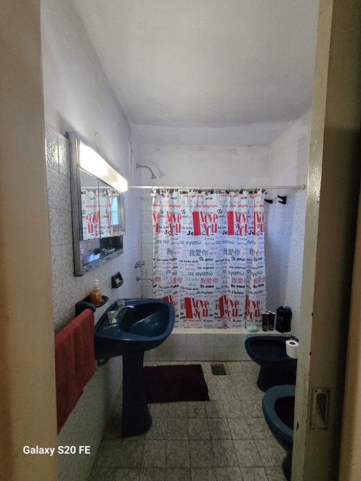 CASA CON DEPARTAMENTO EN VENTA